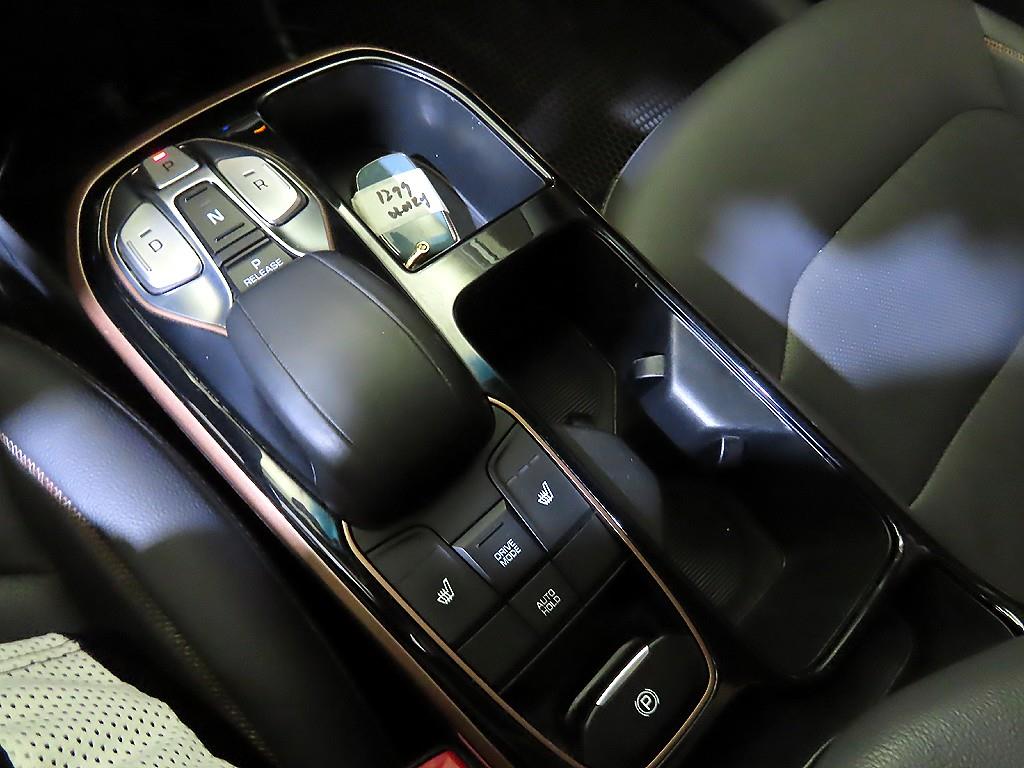 HYUNDAI Ioniq - Vista 11
