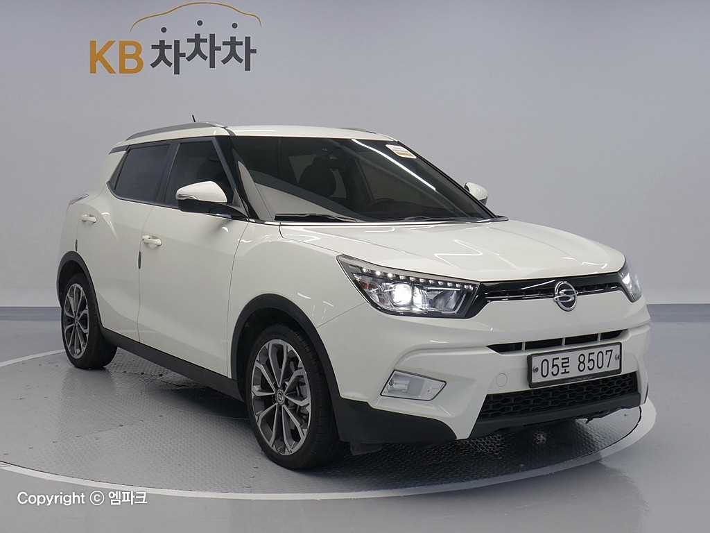 Ssangyong Tivoli - Vista 4