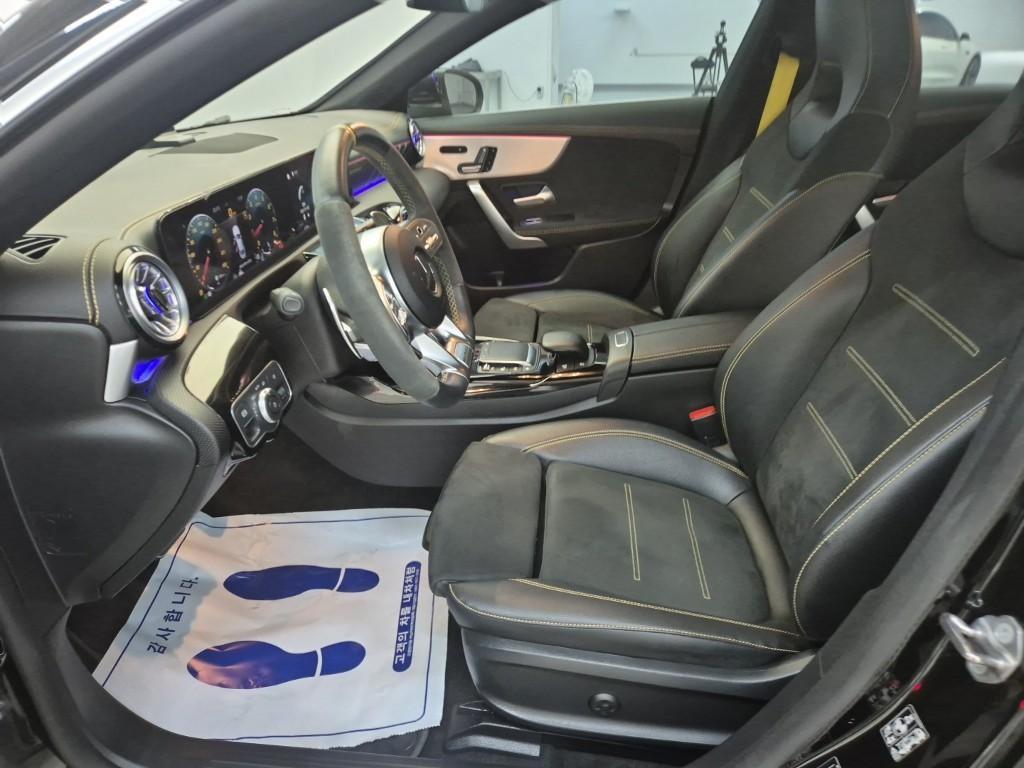 Mercedes Benz CLA Class - Vista 11