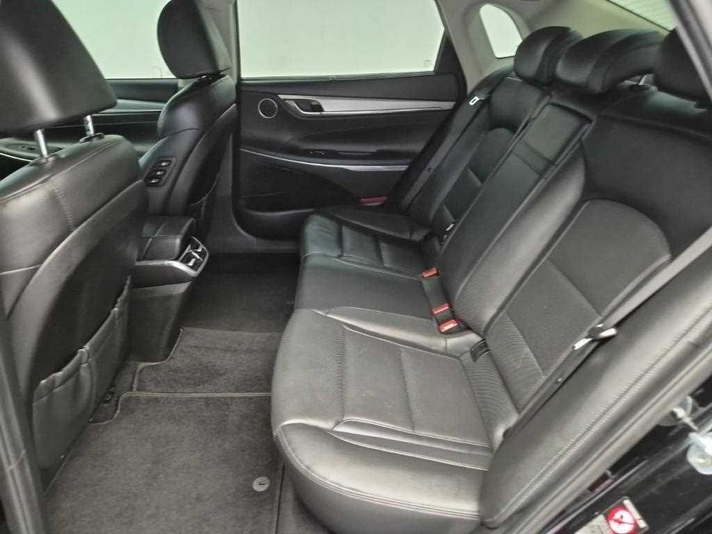 HYUNDAI Grandeur - Vista 12