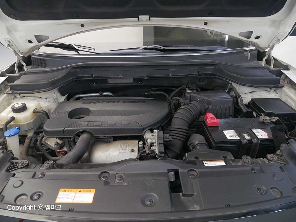 Ssangyong Tivoli - Vista 5