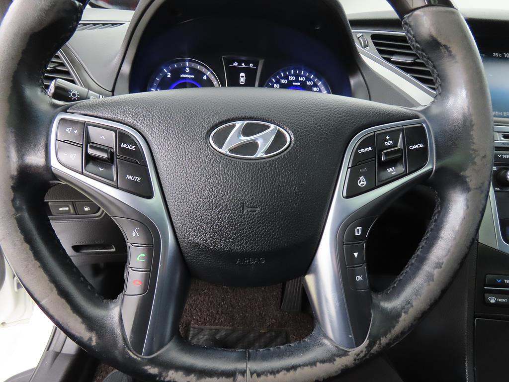 HYUNDAI Grandeur - Vista 9