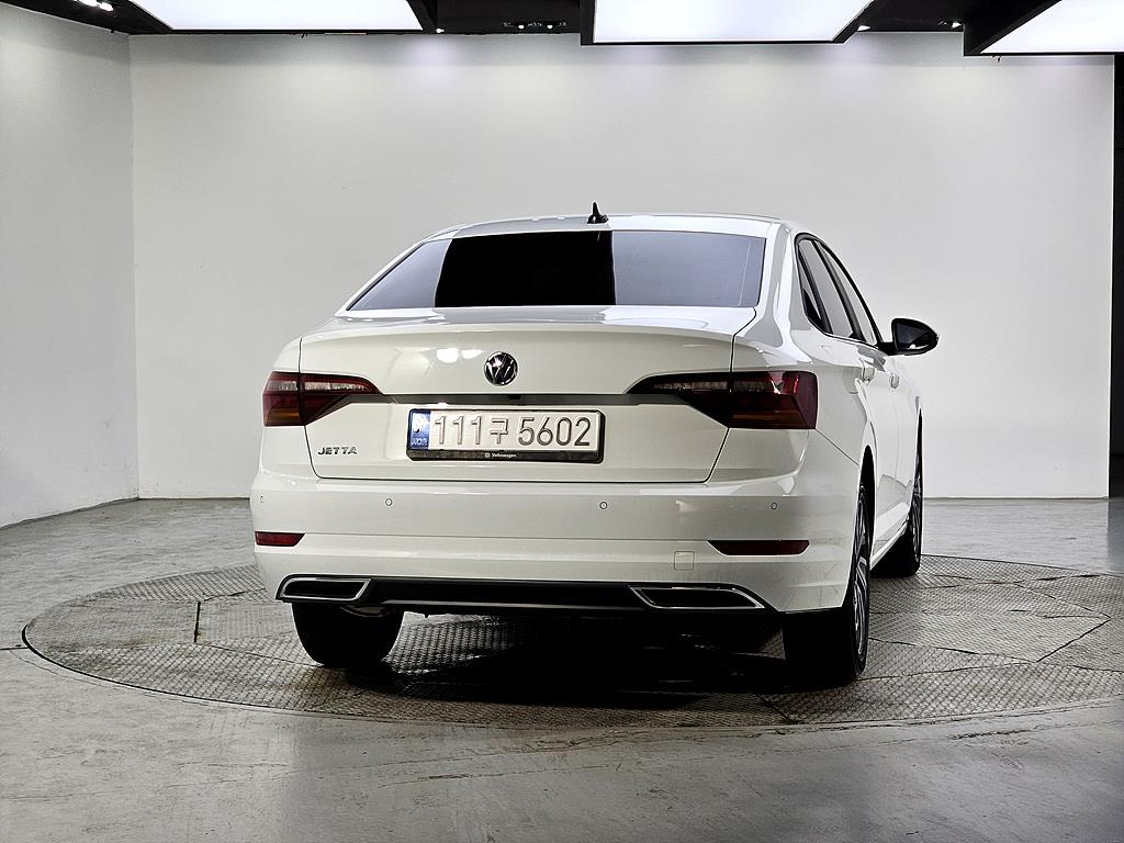 Volkswagen Jetta - Vista 3