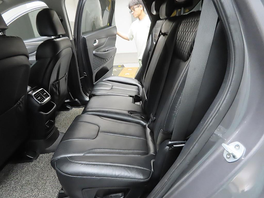 HYUNDAI Santa Fe 2019 Gris - Importación desde Corea - HF Imports Iquique - Foto 9