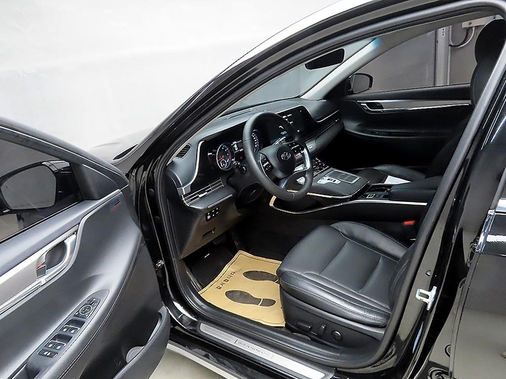 HYUNDAI Grandeur - Vista 5
