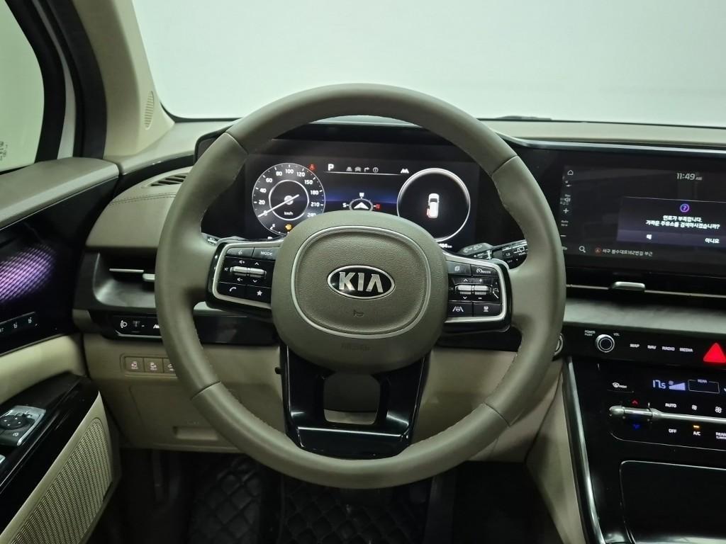 KIA Carnival - Vista 7