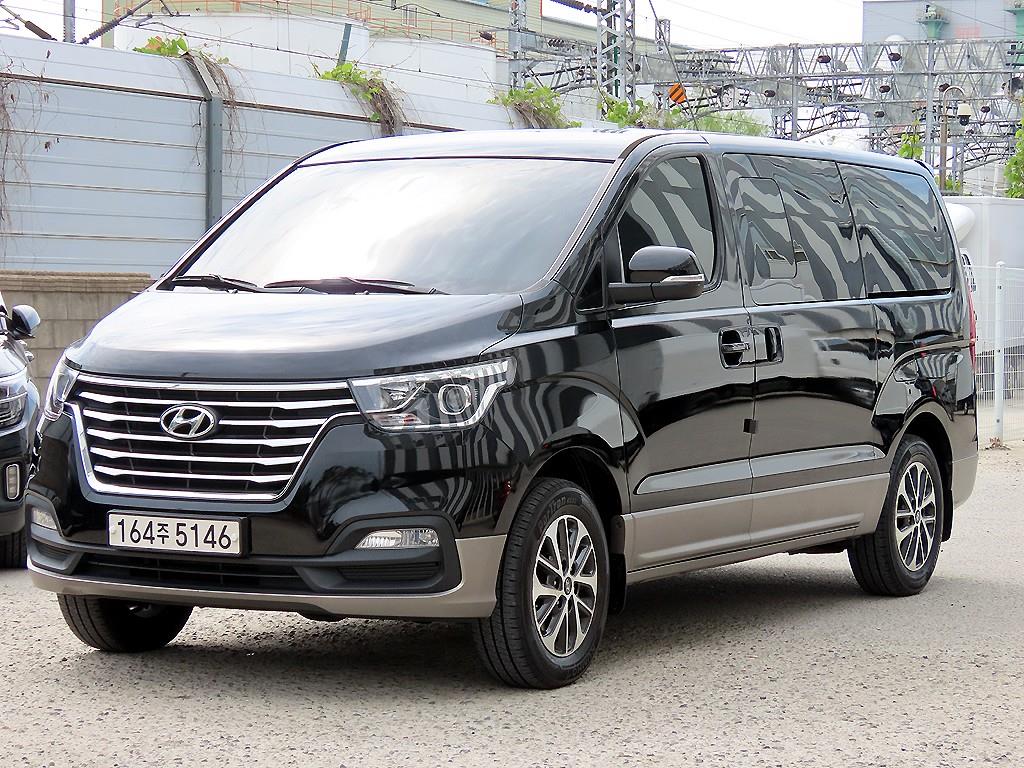 HYUNDAI Starex - Vista 2