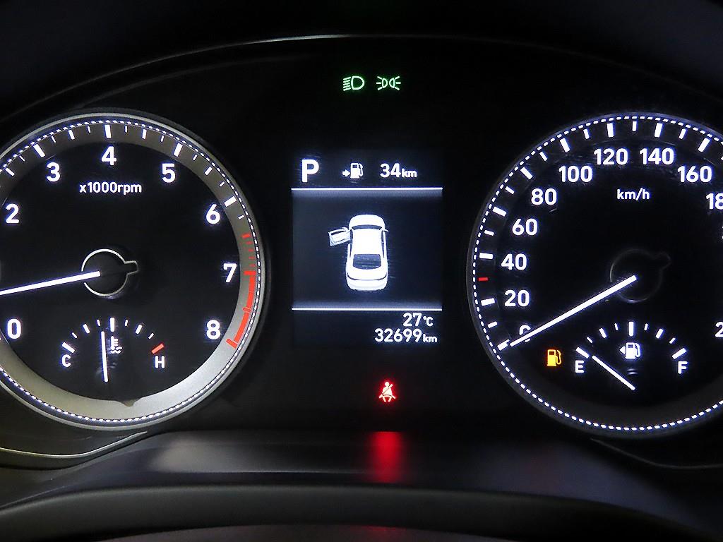HYUNDAI Grandeur - Vista 9