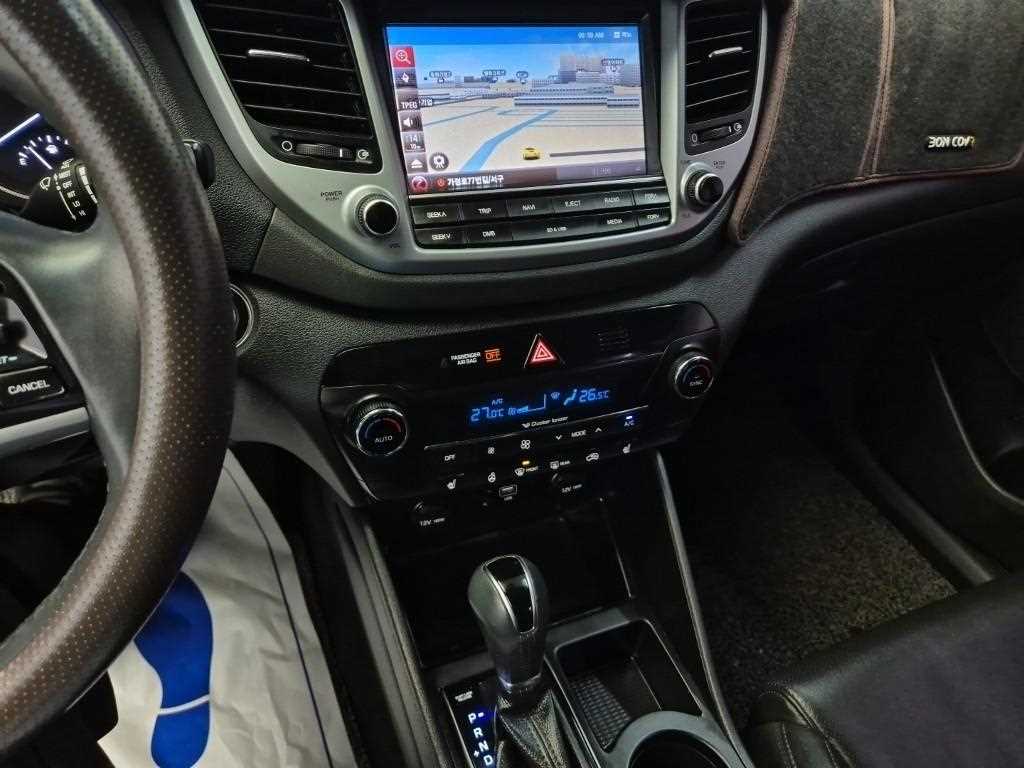 HYUNDAI Tucson - Vista 10