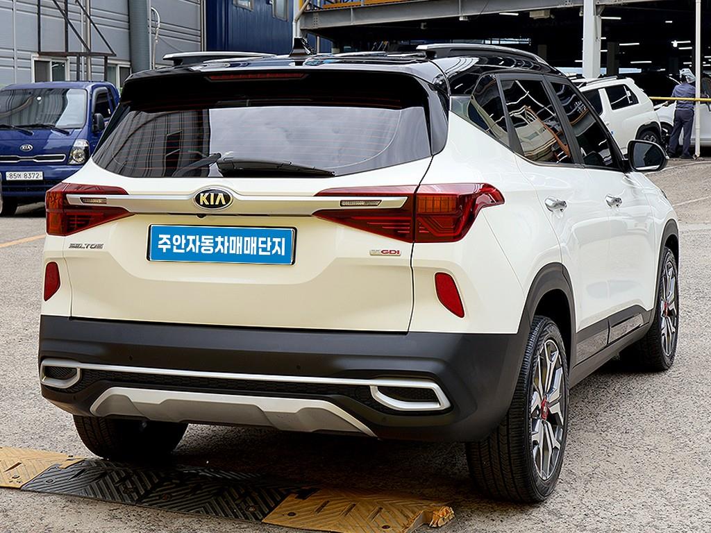 KIA Seltos - Vista 5