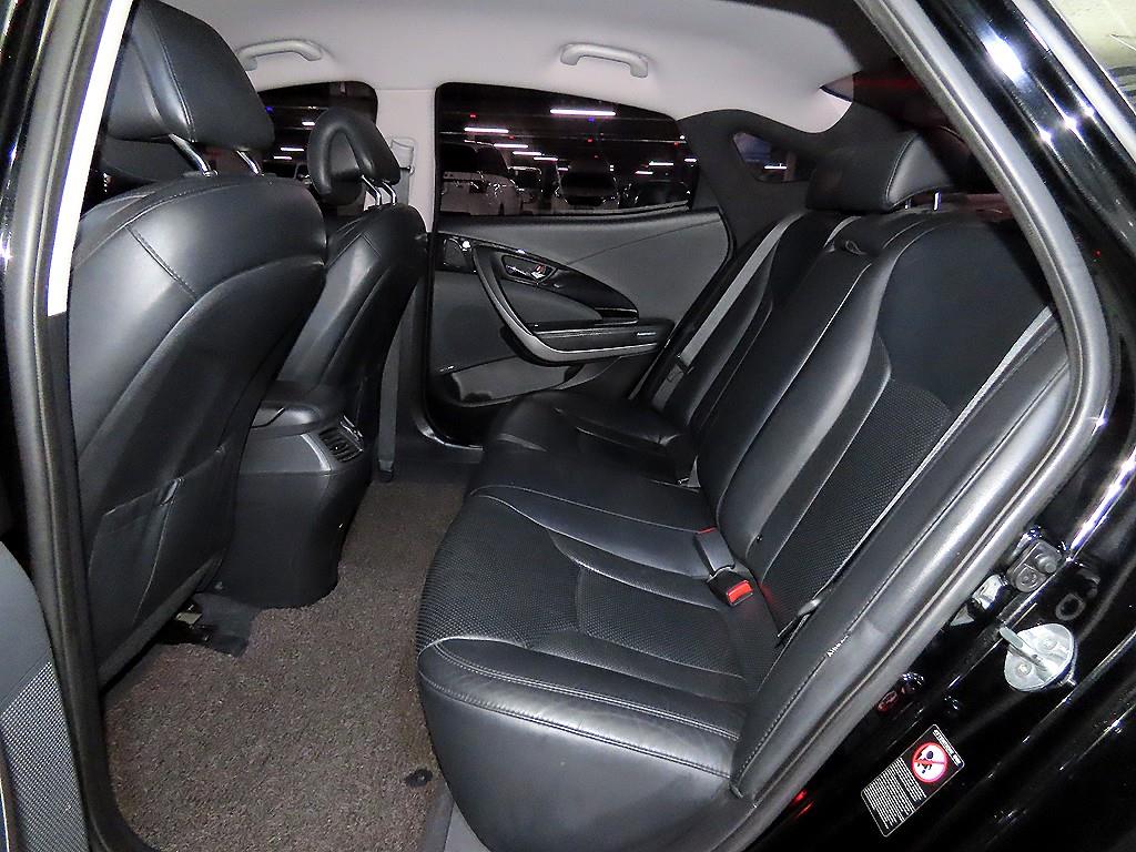 HYUNDAI Grandeur - Vista 7