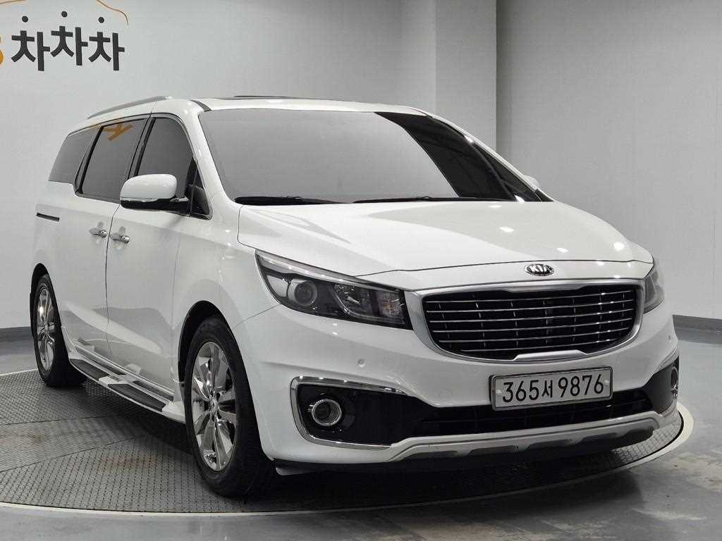 KIA Carnival - Vista 4