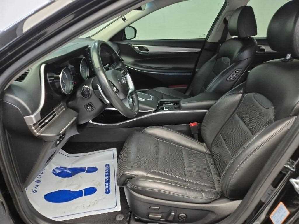 HYUNDAI Grandeur - Vista 11