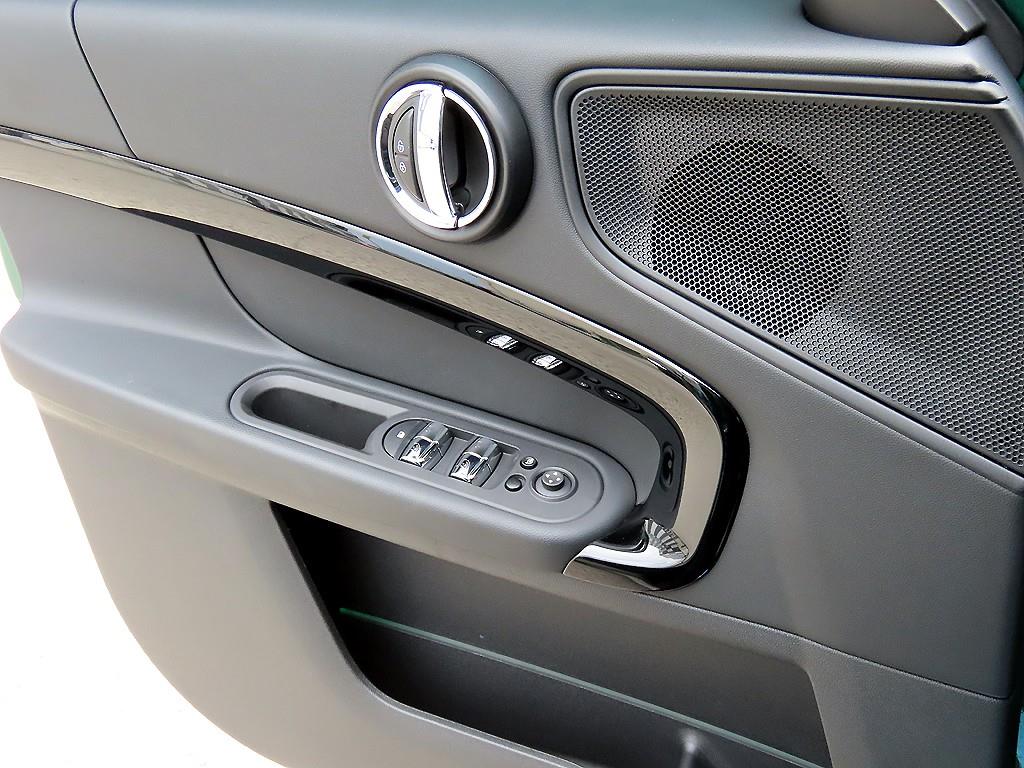 Mini Countryman - Vista 12