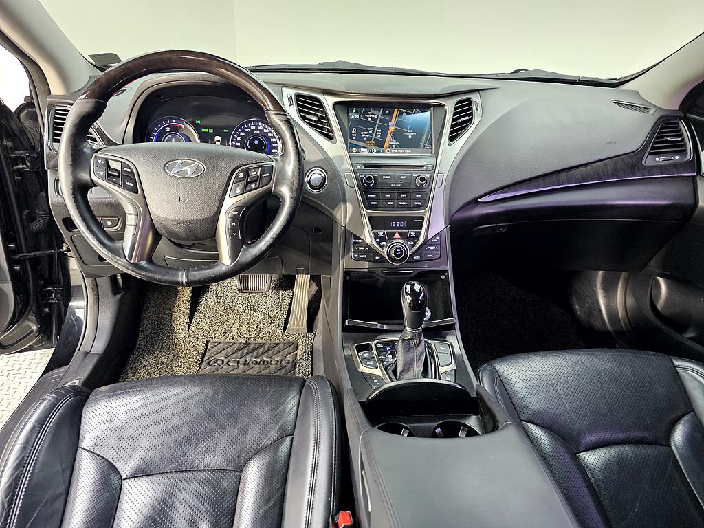 HYUNDAI Grandeur - Vista 5
