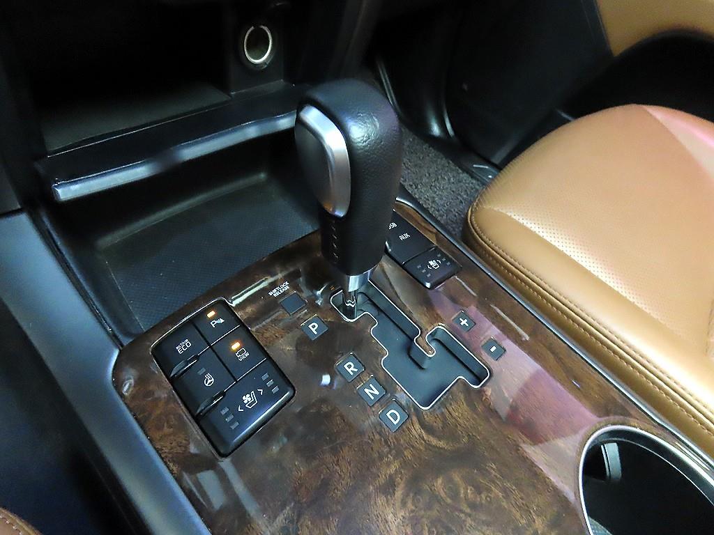 KIA Mohave - Vista 10
