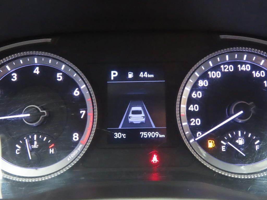 HYUNDAI Sonata - Vista 8