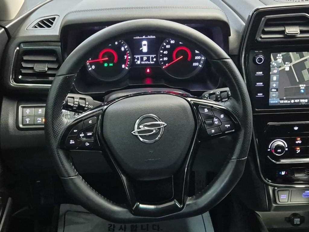 Ssangyong Tivoli - Vista 9
