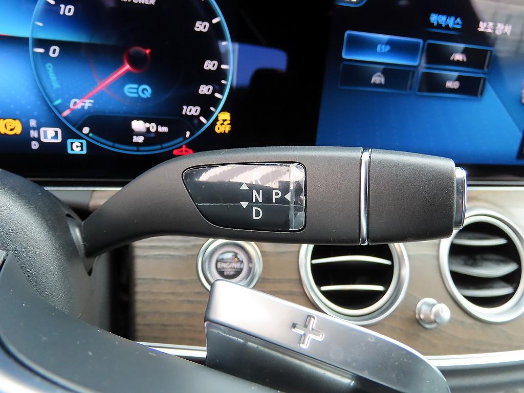 Mercedes Benz E class - Vista 10