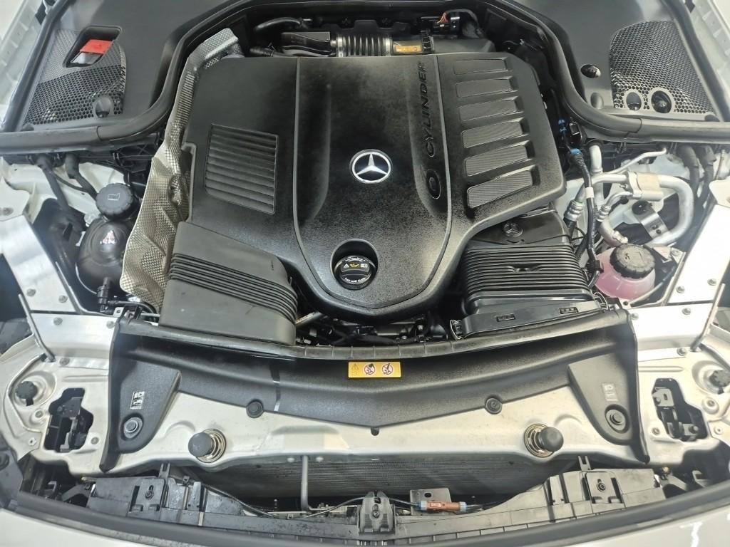 Mercedes Benz CLS Class - Vista 4