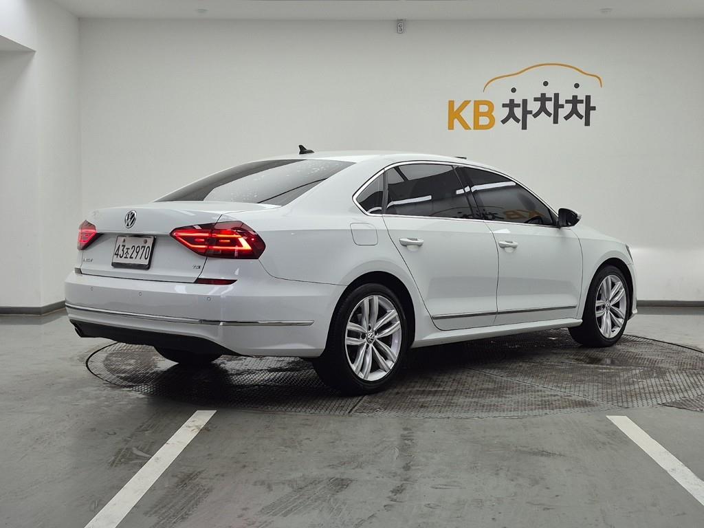 Volkswagen Passat - Vista 4