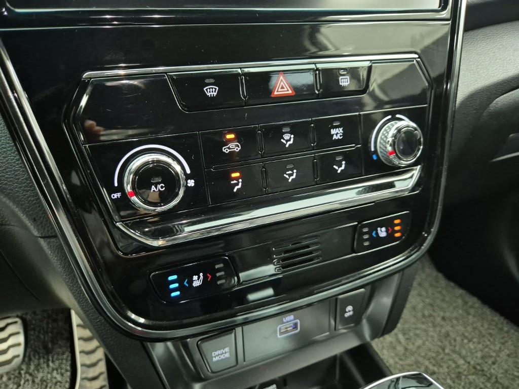 Ssangyong Tivoli - Vista 9