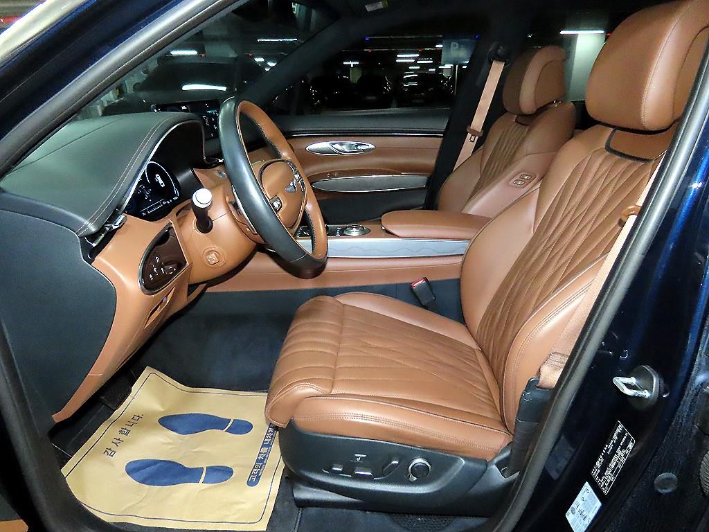 Genesis GV70 - Vista 6