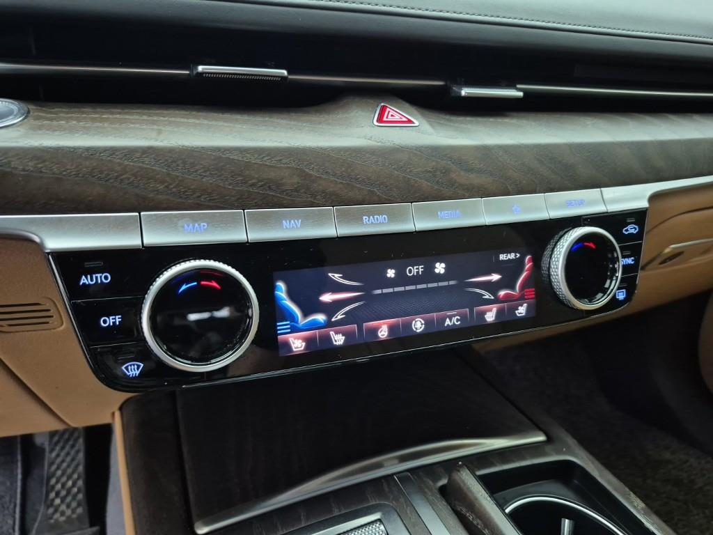 Genesis G80 - Vista 10