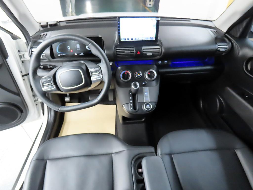 HYUNDAI Casper - Vista 7