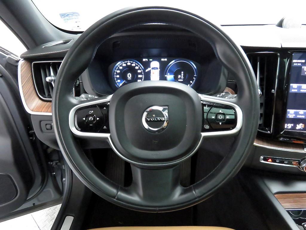 Volvo XC60 - Vista 8
