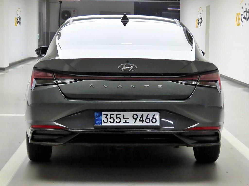 HYUNDAI Avante - Vista 3