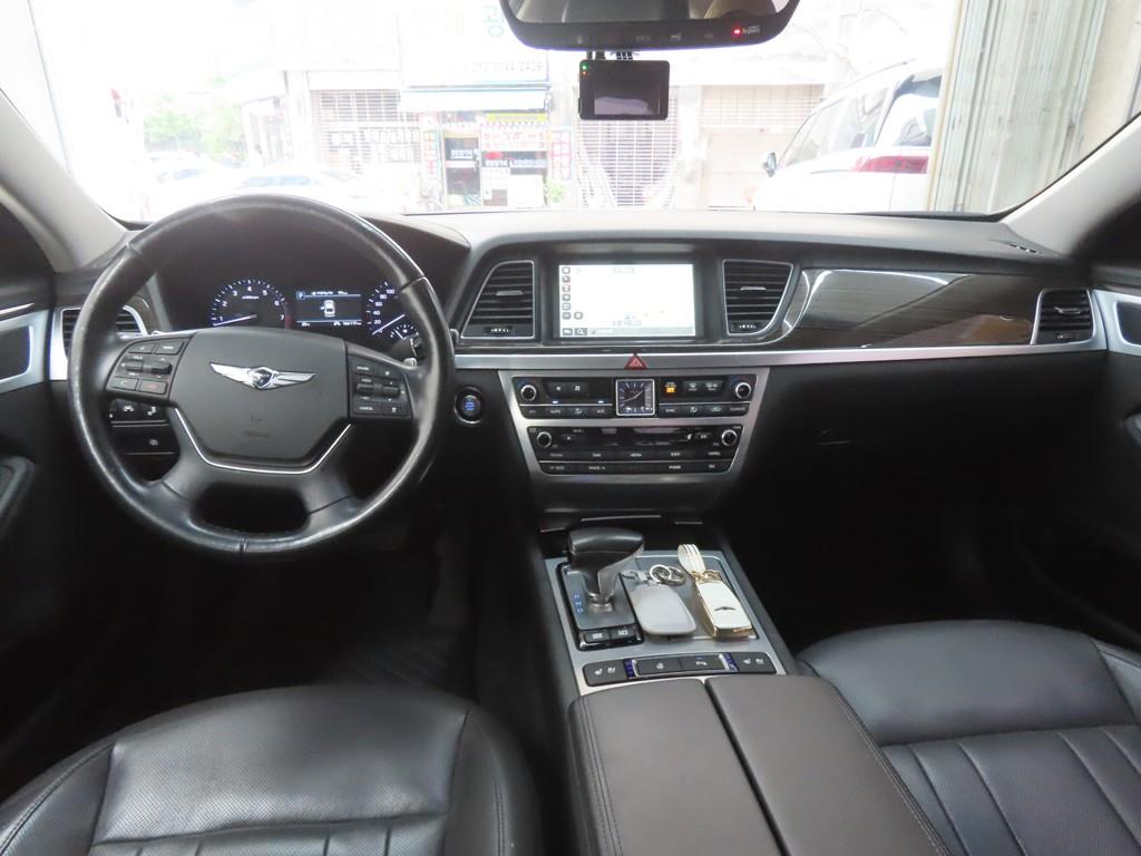 Genesis G80 - Vista 7