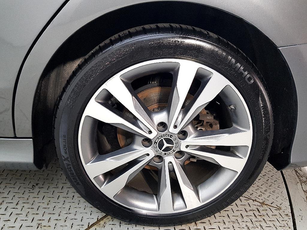 Mercedes Benz C Class 2018 Gris - Importación desde Corea - HF Imports Iquique - Foto 20