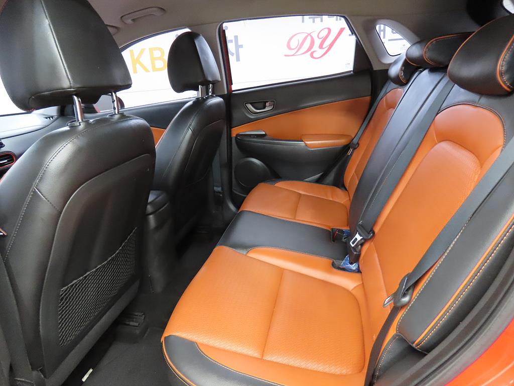 HYUNDAI Kona - Vista 6