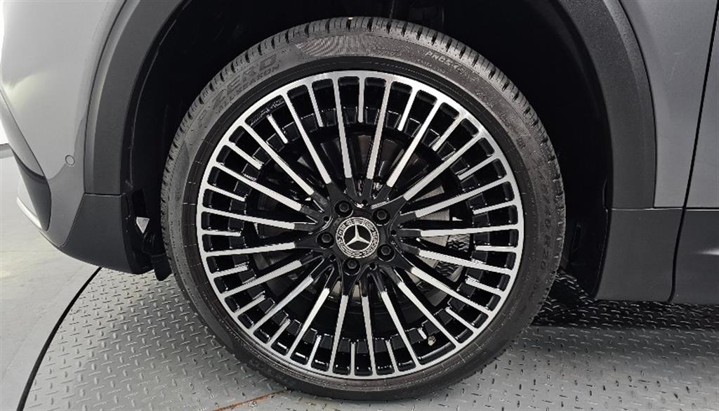 Mercedes Benz EQB - Vista 5