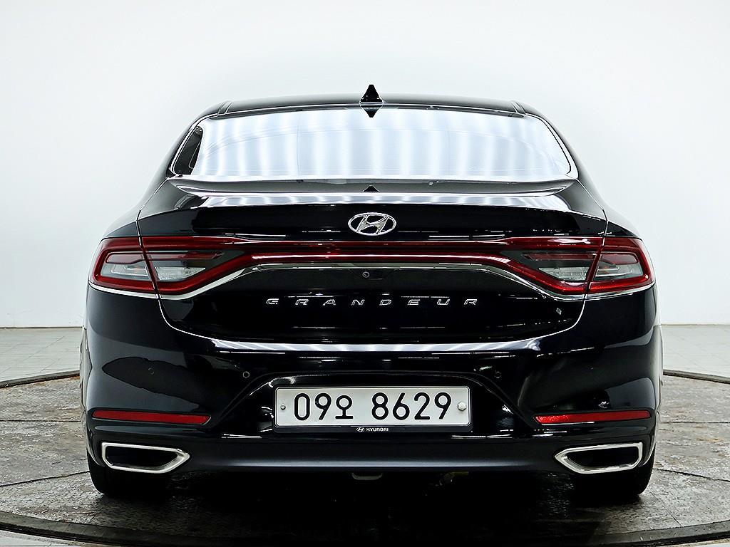 HYUNDAI Grandeur - Vista 5