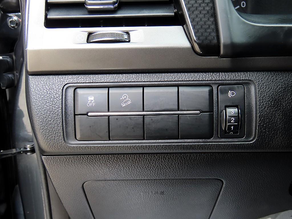 Ssangyong Rexton - Vista 12