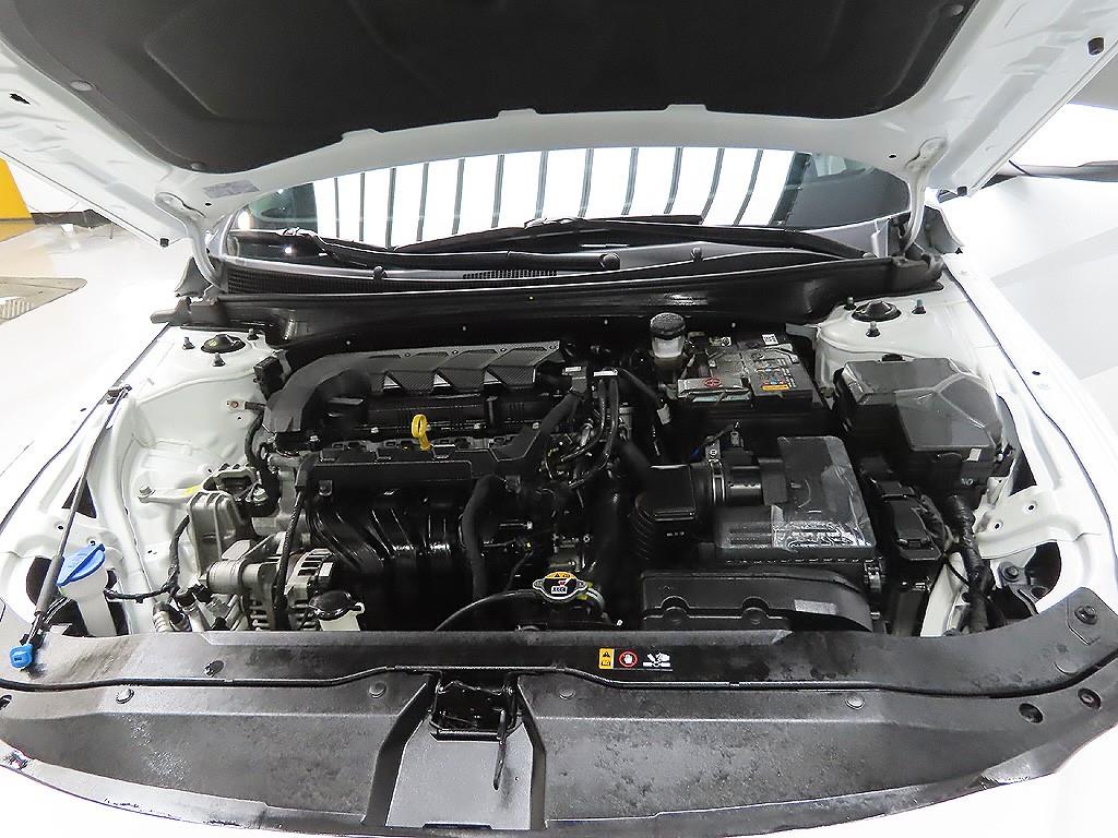 HYUNDAI Avante 2025 Blanco - Importación desde Corea - HF Imports Iquique - Foto 8
