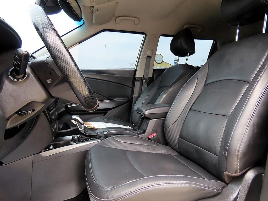 Ssangyong Tivoli - Vista 5