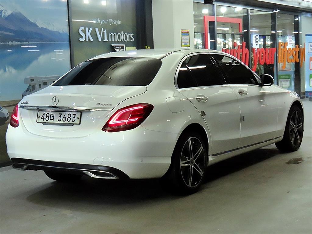 Mercedes Benz C Class - Vista 4