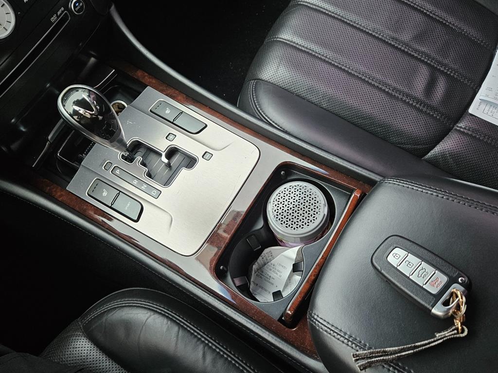 HYUNDAI Equus - Vista 11