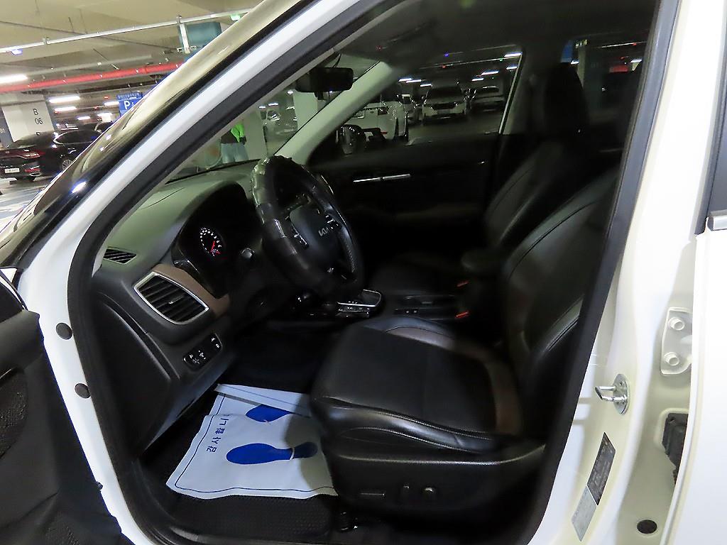 KIA Seltos - Vista 6