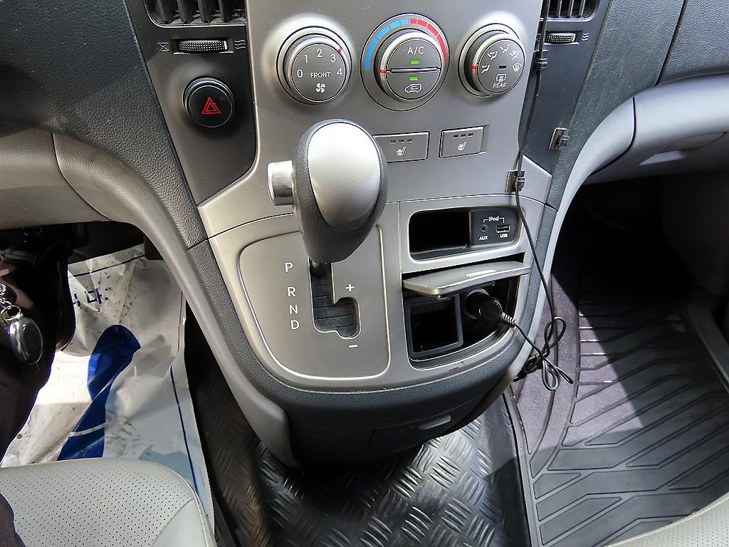 HYUNDAI Starex - Vista 10