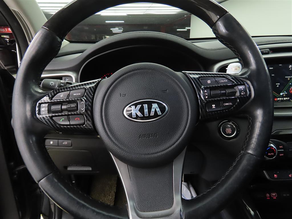 KIA Sorento - Vista 8