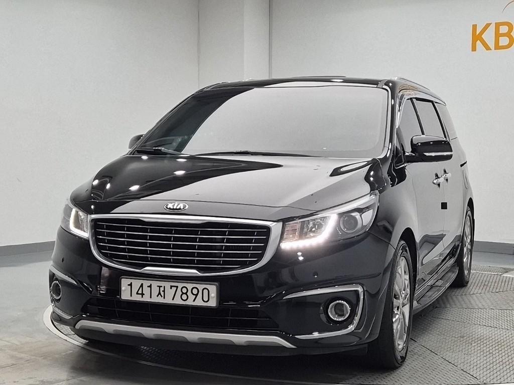 KIA Carnival 2018 Negro - Importación desde Corea - HF Imports Iquique - Foto 1