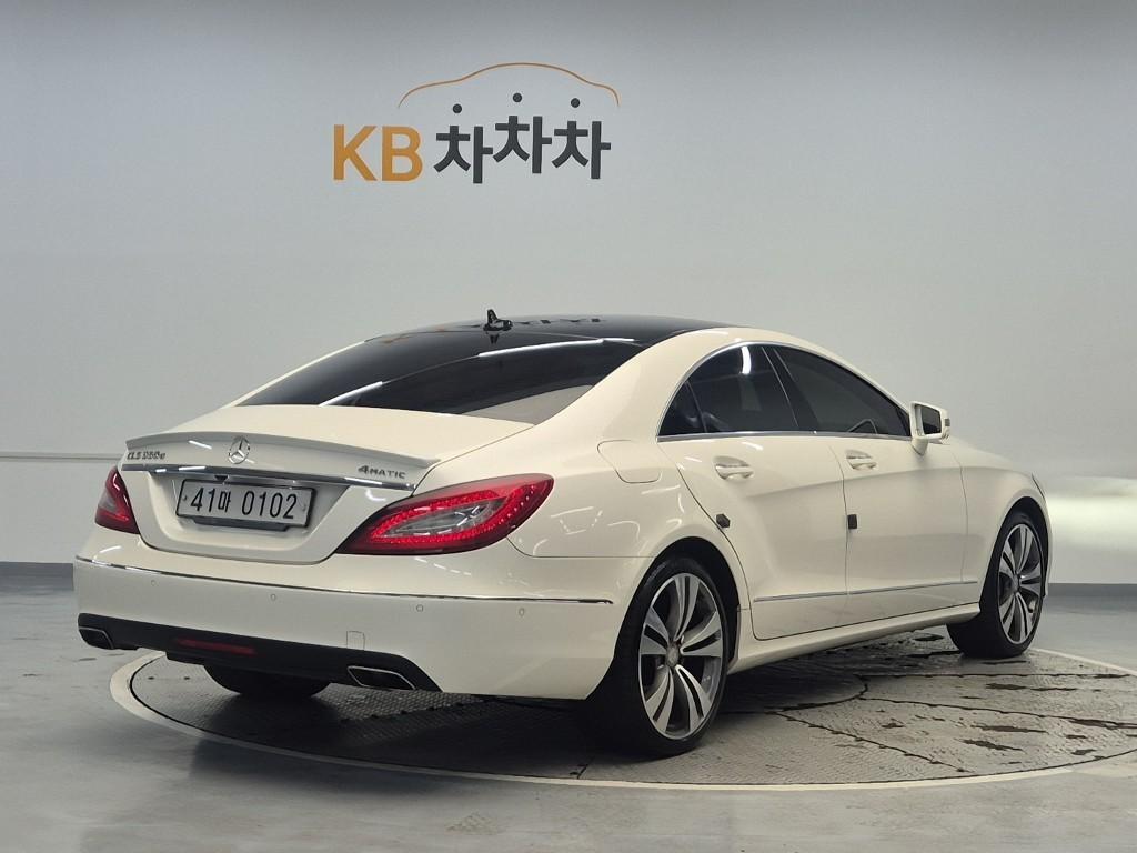 Mercedes Benz CLS Class - Vista 3