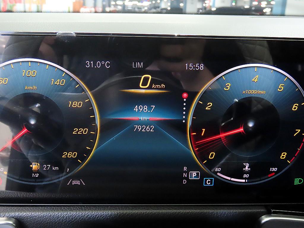 Mercedes Benz GLB Class - Vista 9