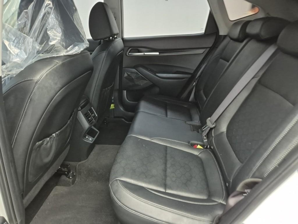 KIA Seltos - Vista 12