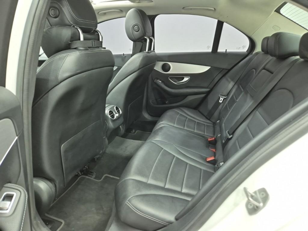 Mercedes Benz C Class - Vista 12