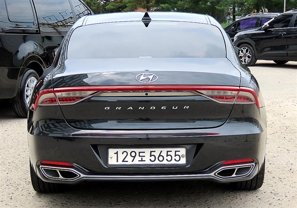 HYUNDAI Grandeur - Vista 4